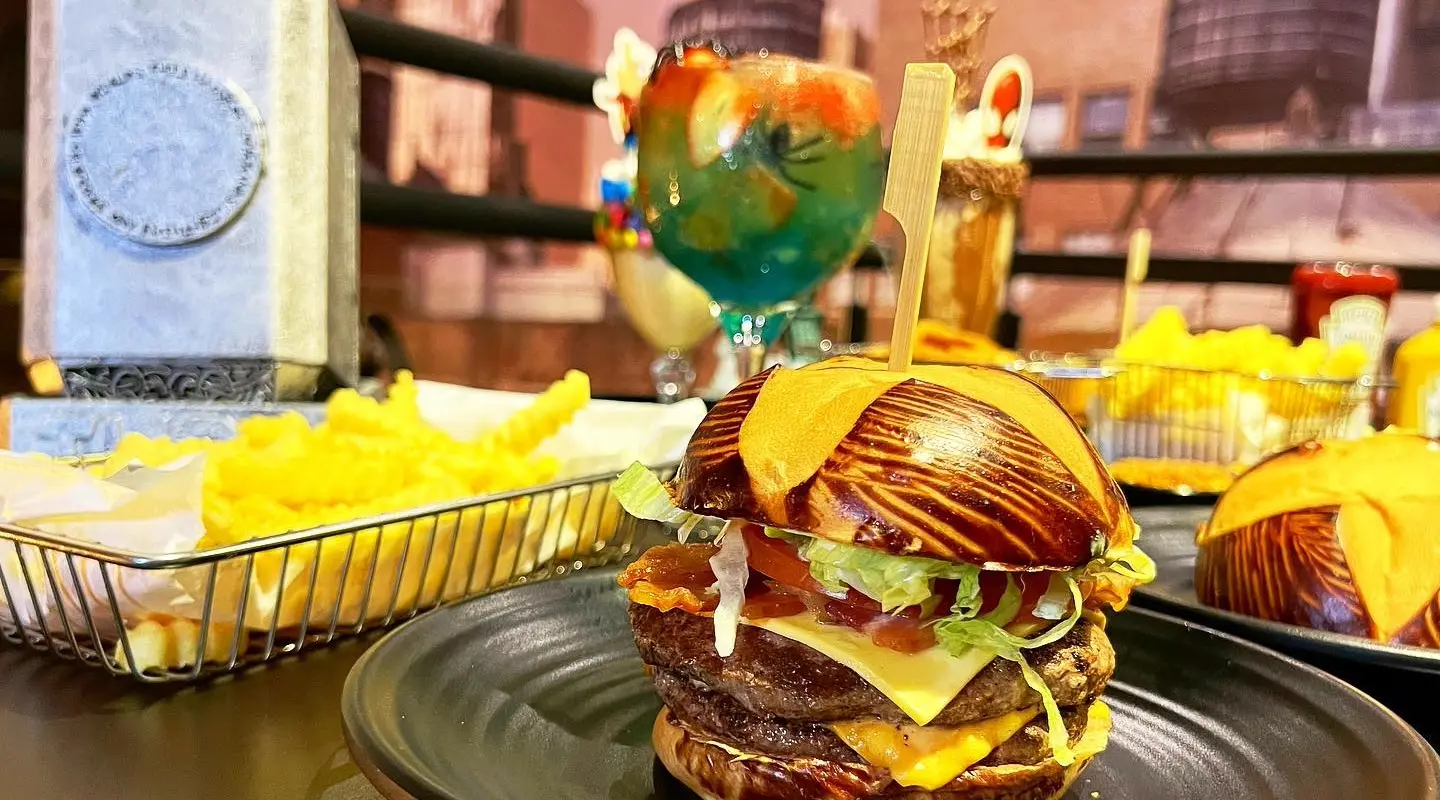 hamburgueria de super-heróis